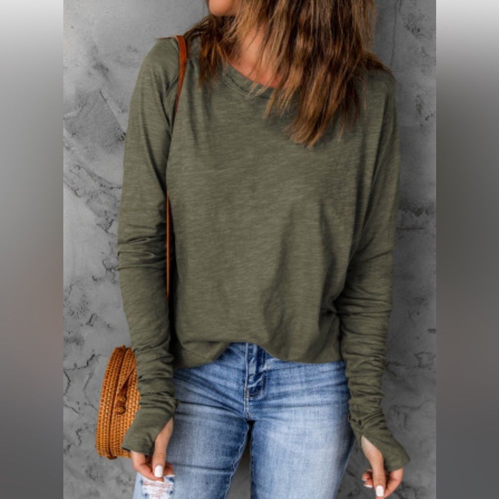 Boutique Brand Green Crew Neck Long Sleeve Tunic Length Pullover Thumbholes 💗